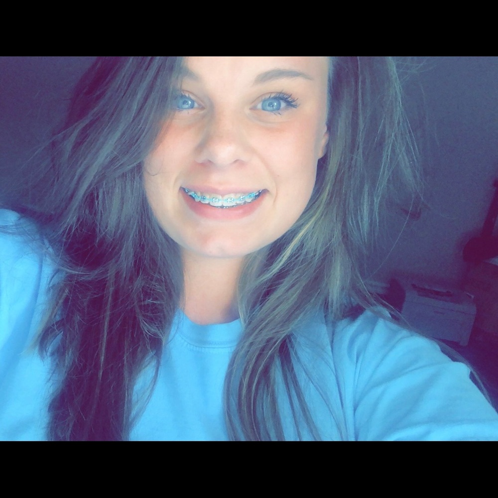 Meet your Posher, Dakota